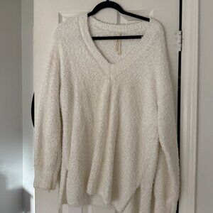 Aritzia Babaton lightweight white sweater (oversized)